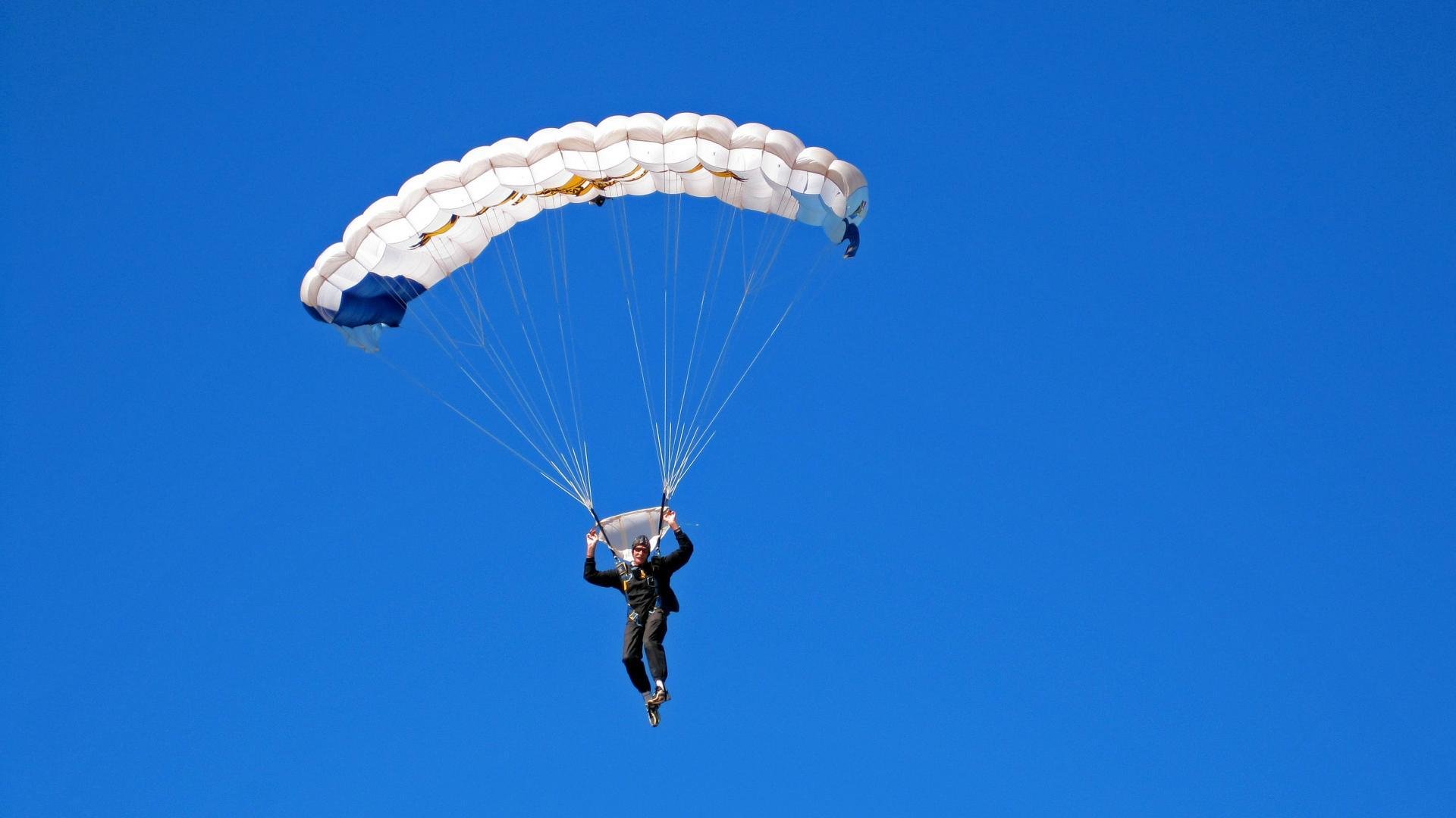 开云体育链接-“法甲战局紧张，豪门奋力争夺最高荣誉”，法甲豪门宣布全队停薪